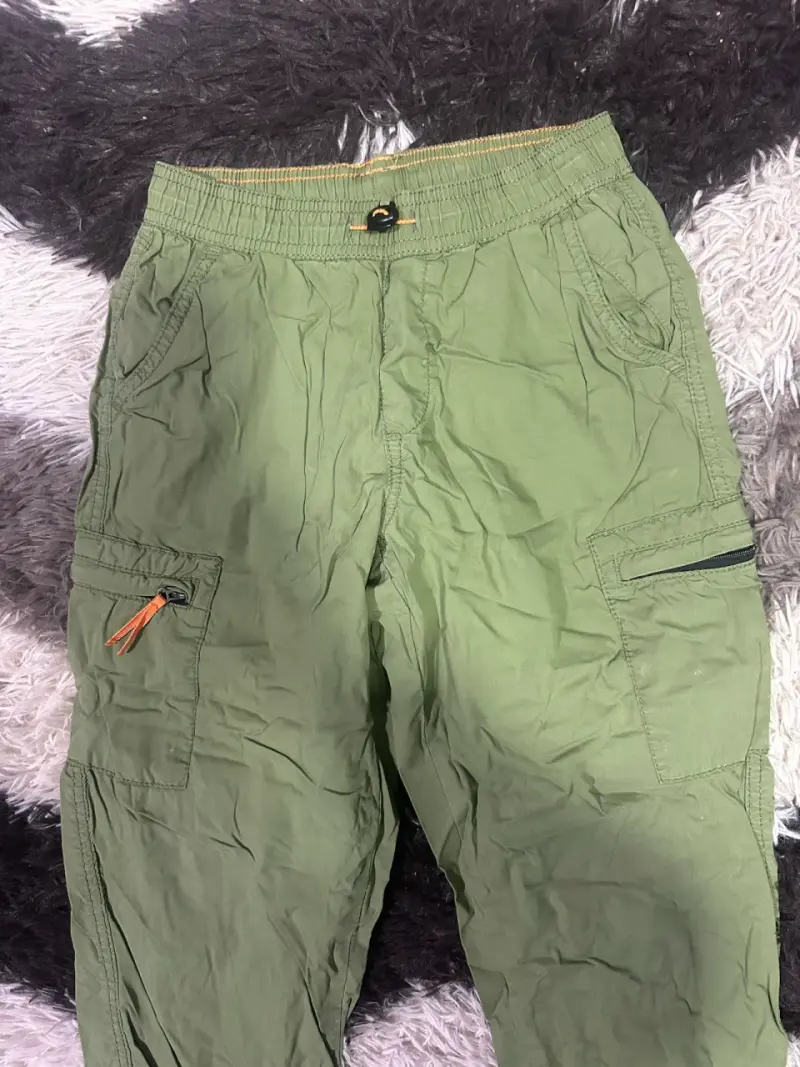 Pantalones cargo verde oliva para hombre - 1