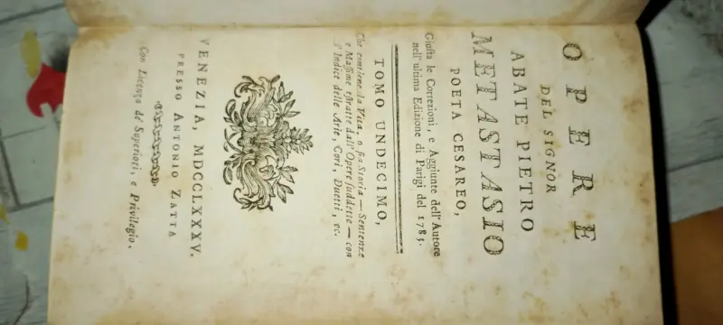 Libro antiguo 'Opere del Signor Abate Pietro Metastasio'
