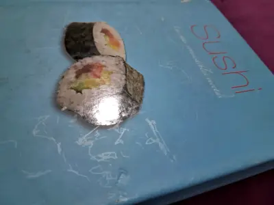 Libro de recetas de sushi con tapa dura dura - miniatura 4