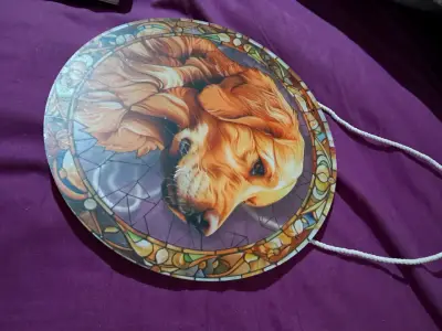 Adorno colgante de perro estilo vitral - miniatura 1