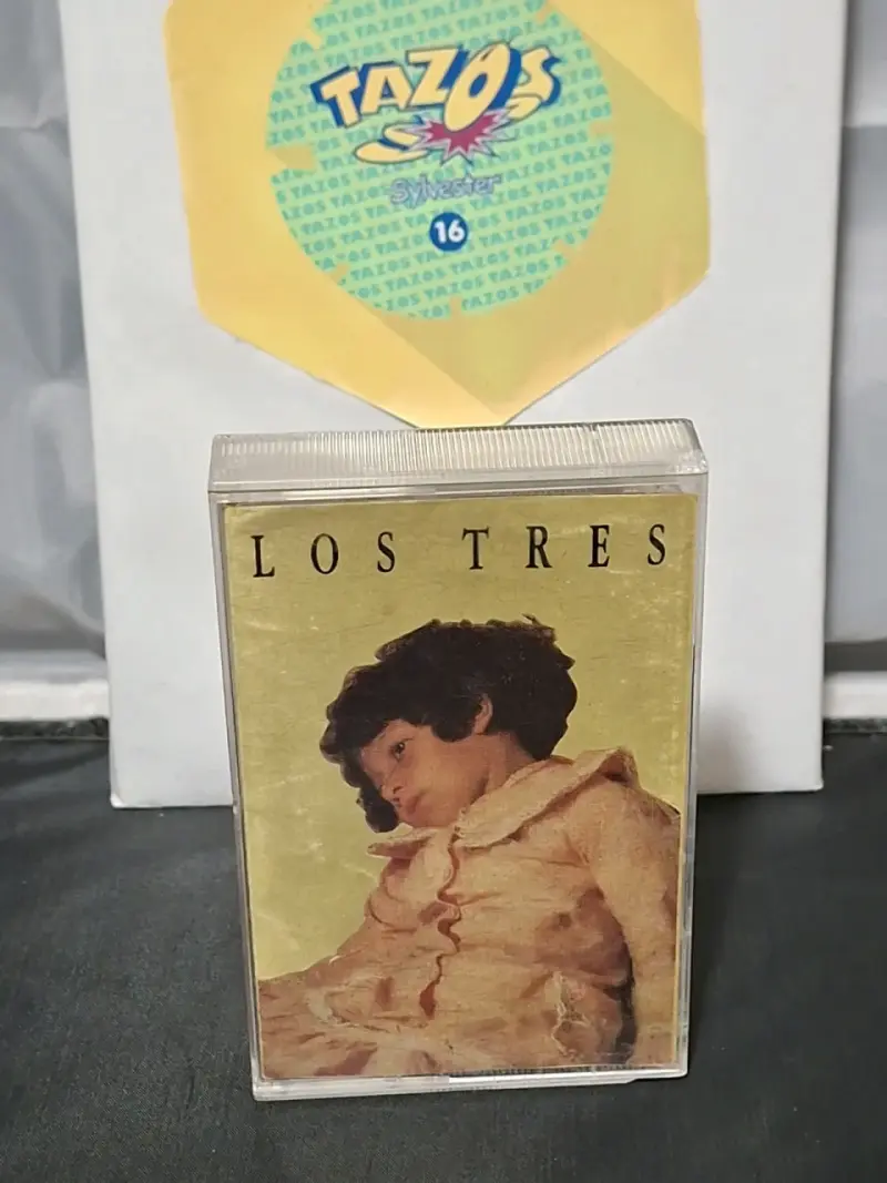 Cassette de Los Tres - Álbum La Espada en la Pared - 1