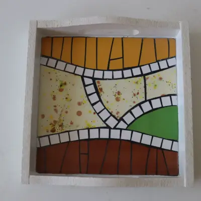 Bandeja de madera con diseño mosaico - miniatura 2