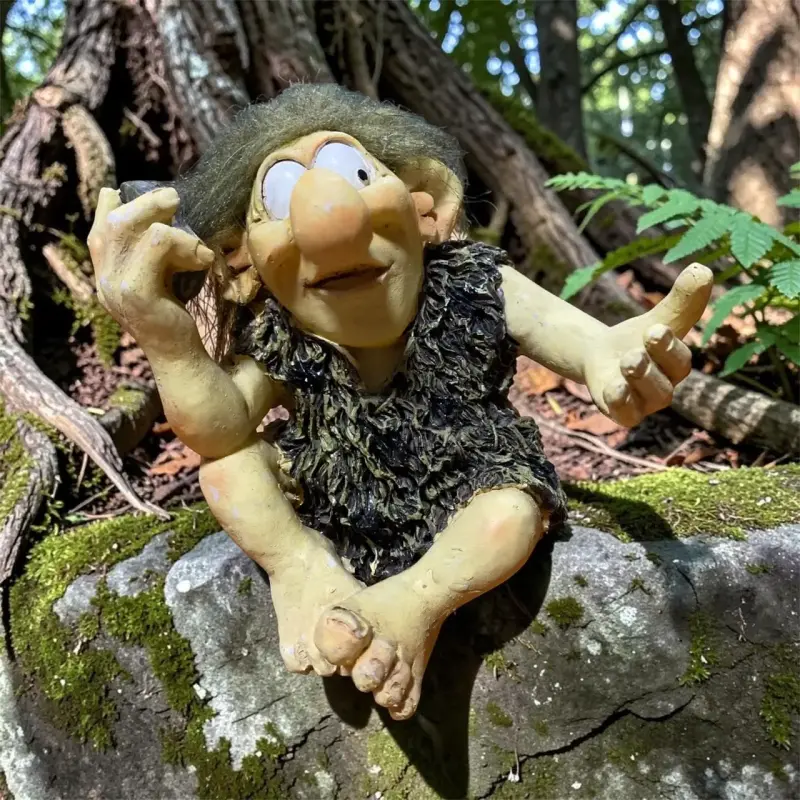 Figura decorativa de troll en cerámica