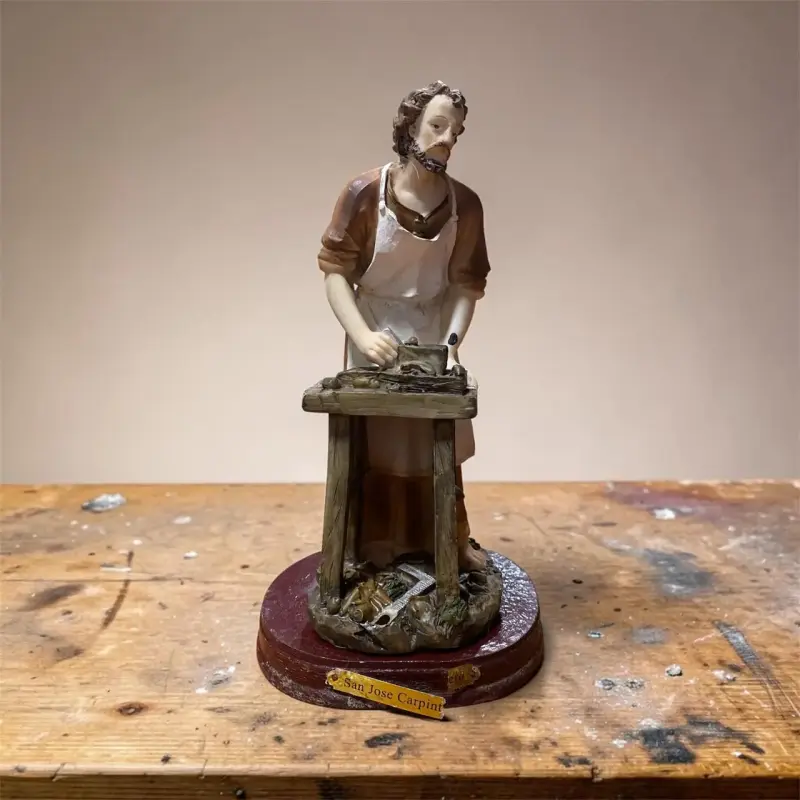Figura de San José Carpintero en cerámica