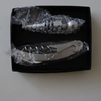 Set de sacacorchos y tapón de vino - miniatura 2