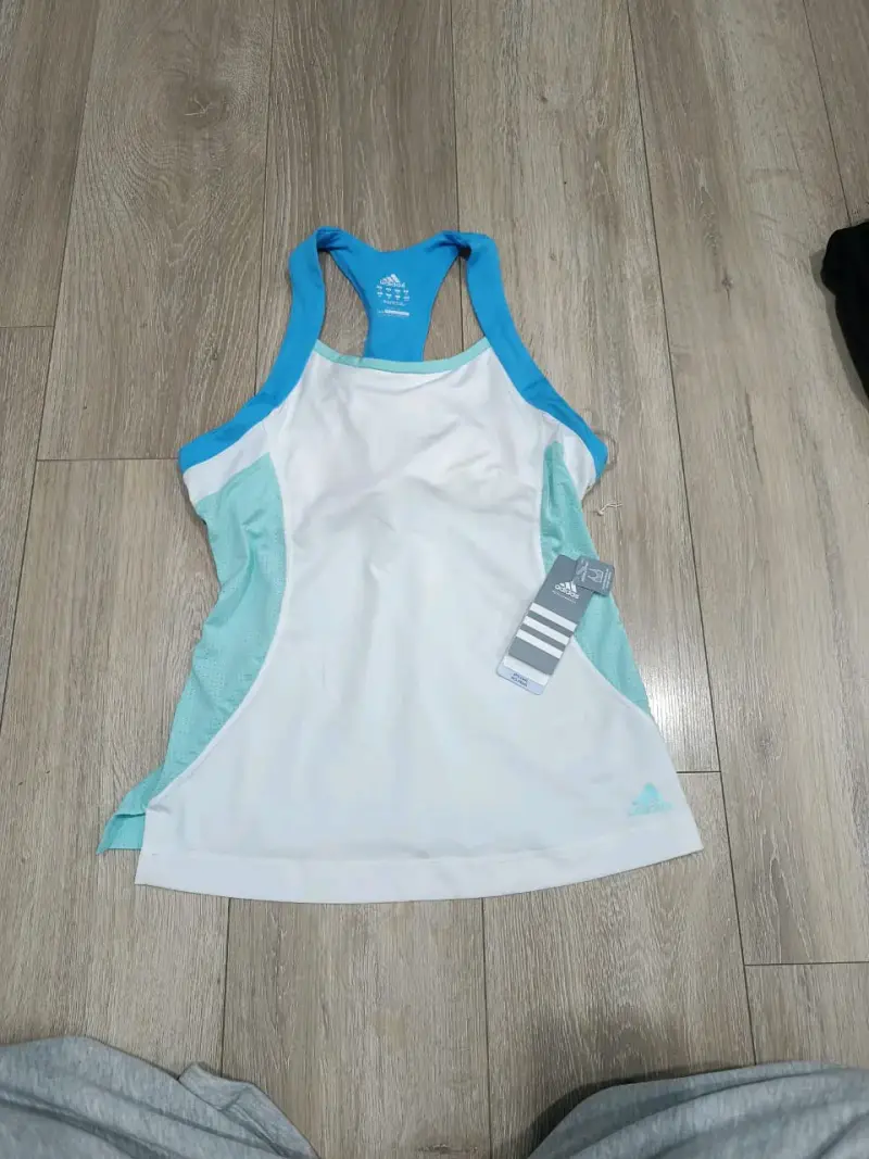 Zapatillas deportivas grises con cordones amarillos - 4