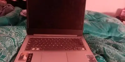 Notebook Lenovo IdeaPad 15 pulgadas - miniatura 1