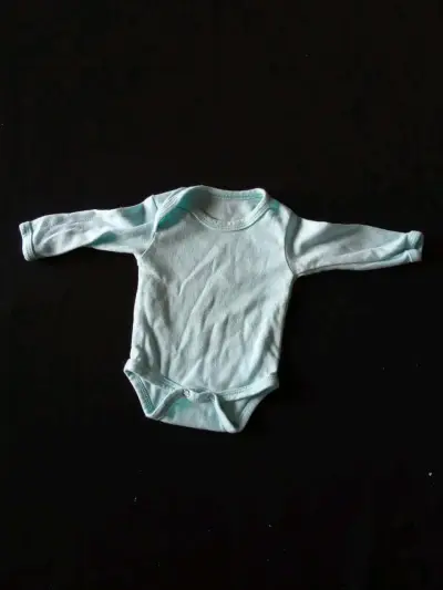 Ropita de bebe - miniatura 2