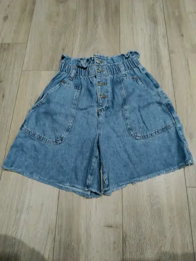 Shorts de mezclilla con cintura alta - miniatura 1