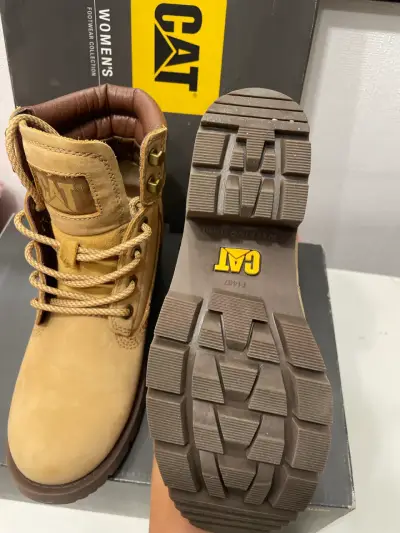 Botines Caterpillar de cuero beige - miniatura 3