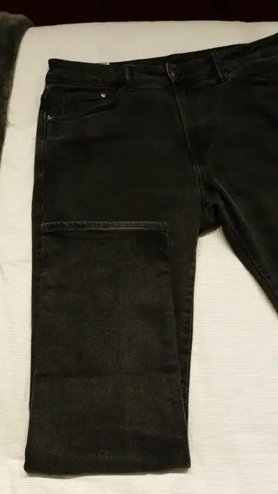 Jeans negros de hombre - miniatura 2