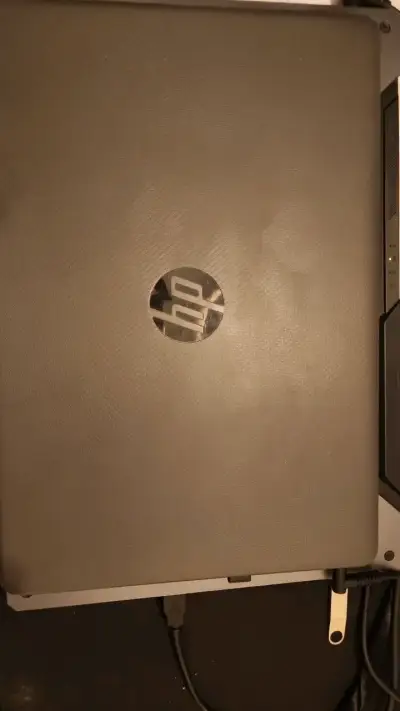 Laptop HP con pantalla de 14 pulgadas - miniatura 5