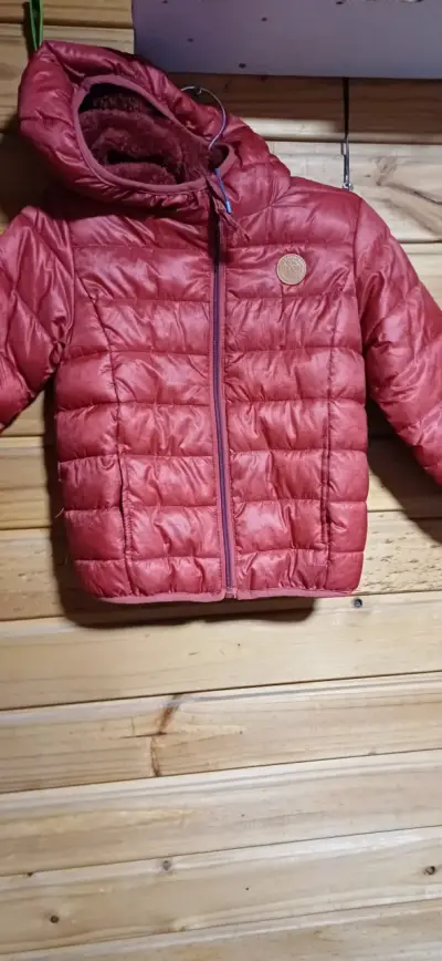 Chaqueta acolchada roja para niños - miniatura 1