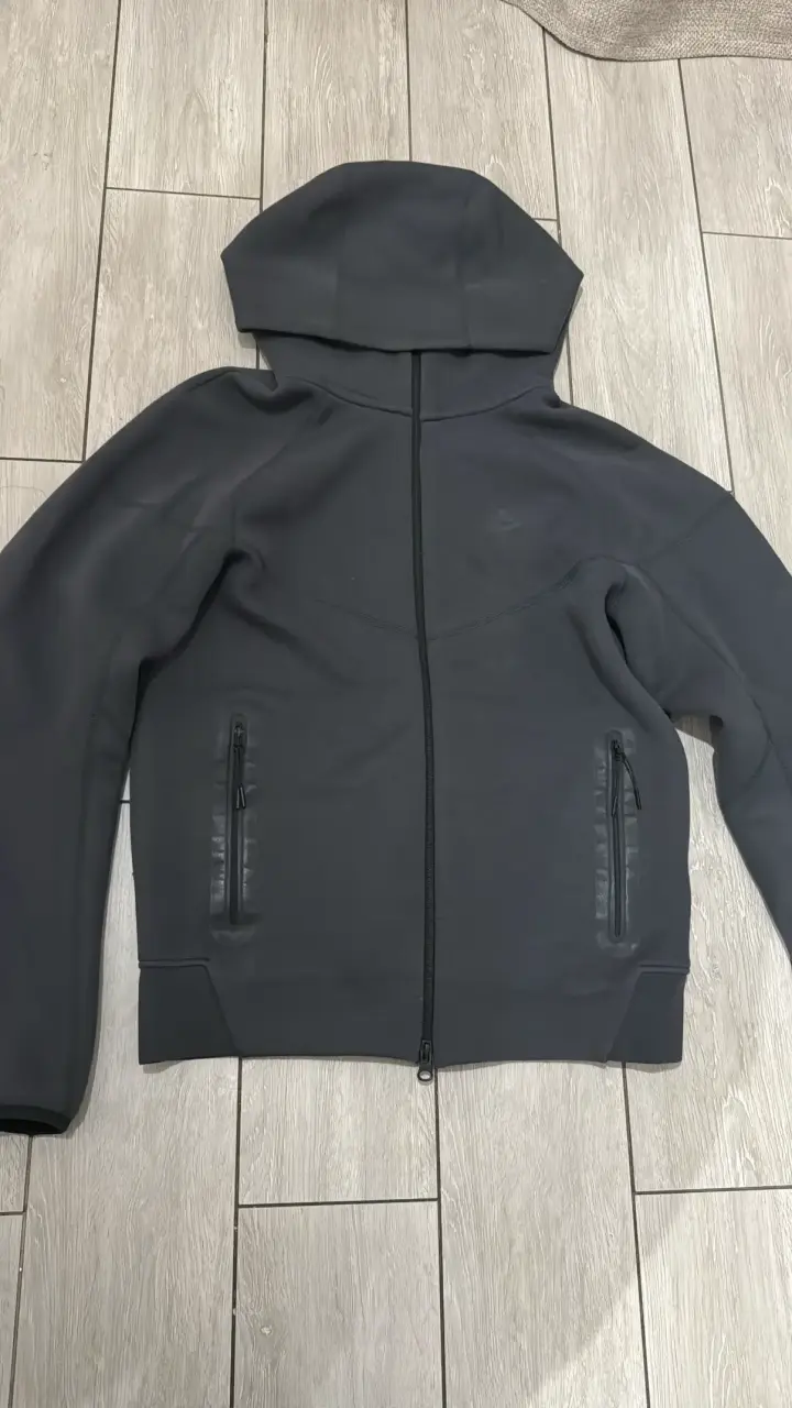Polerón Nike Tech Original(precio negociable✅) - 1