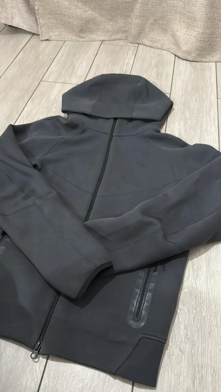Polerón Nike Tech Original(precio negociable✅) - 2