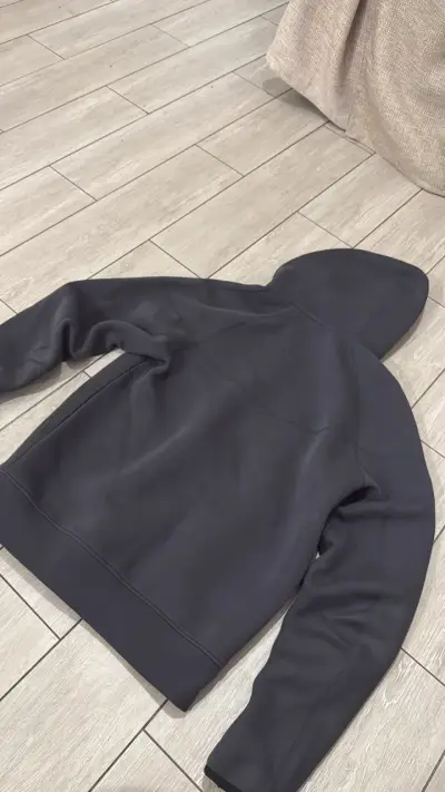 Polerón Nike Tech Original(precio negociable✅) - miniatura 5