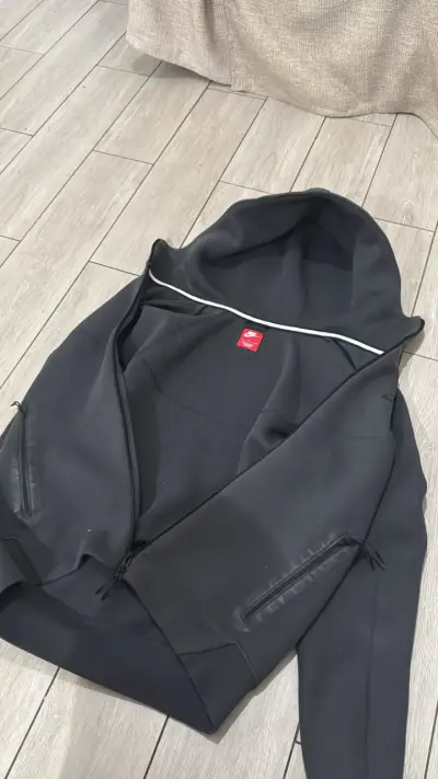 Polerón Nike Tech Original(precio negociable✅) - miniatura 6