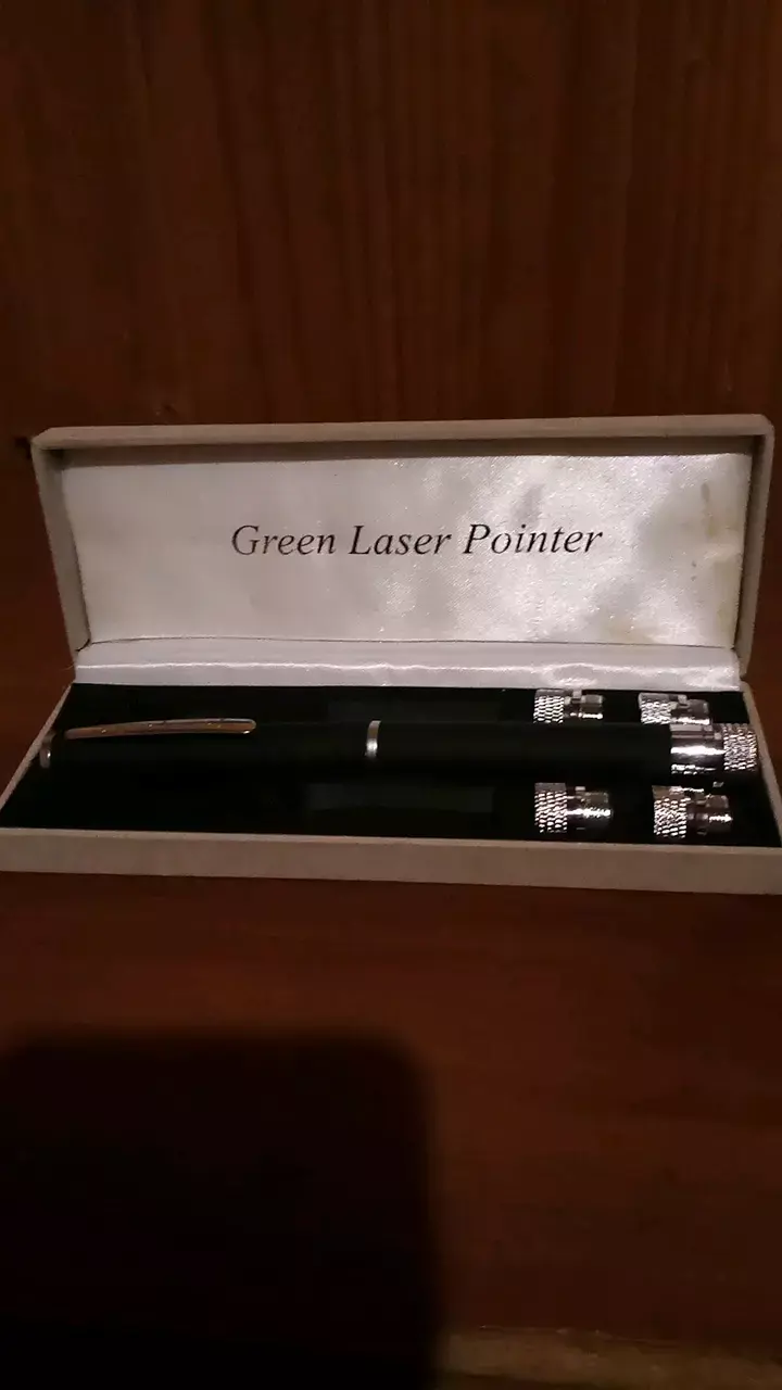 Puntero láser verde con estuche elegante - 1