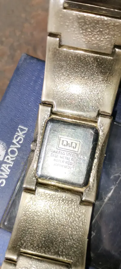Reloj vintage con diseño floral verde - miniatura 3