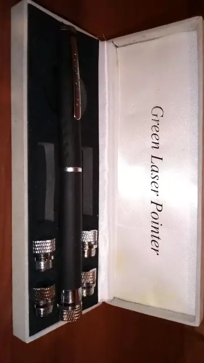 Puntero láser verde con estuche elegante - miniatura 2