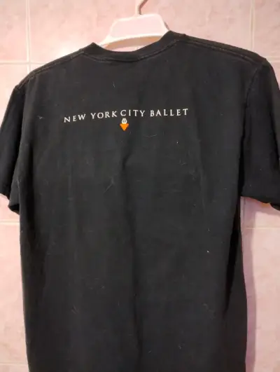 Polera negra con diseño Balanchine 100 - miniatura 2