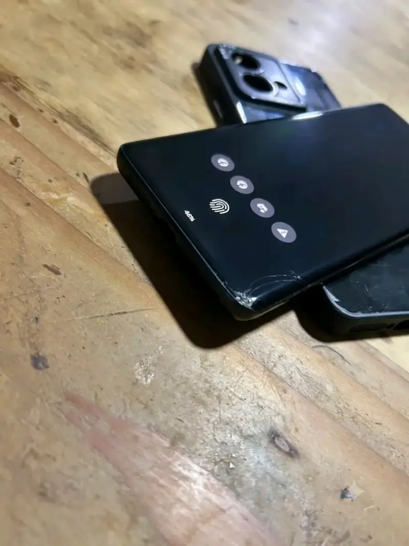 Smartphone Motorola con cámara dual - 3