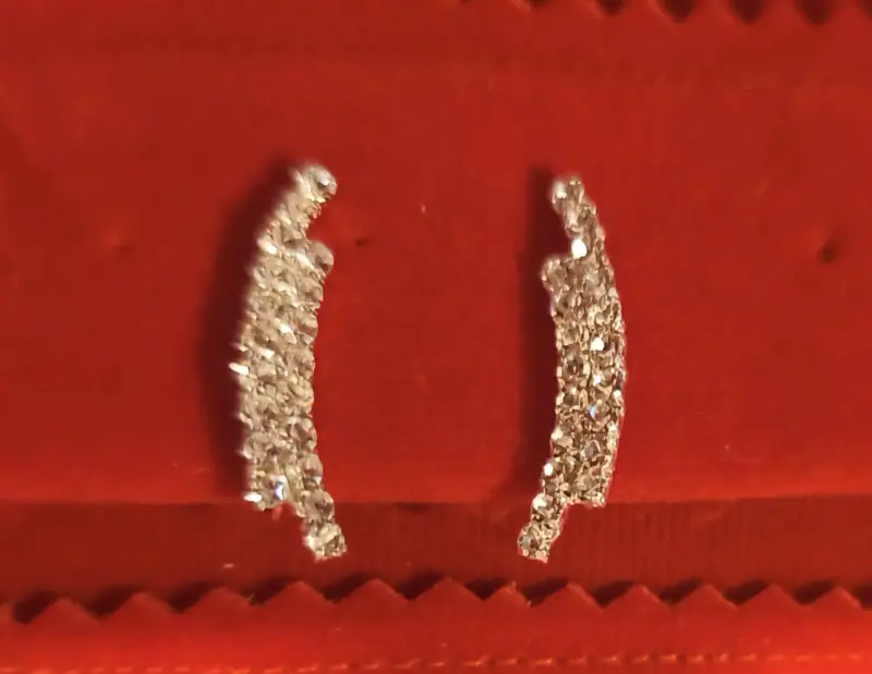 Aros de plata con cristales brillantes