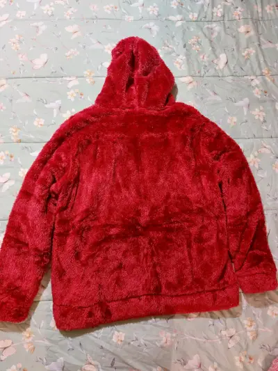 Chaqueta de felpa roja con capucha - miniatura 2