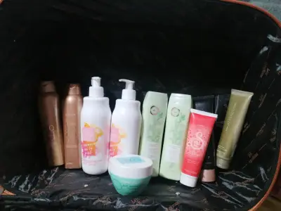 Lote de productos de cuidado personal - miniatura 2