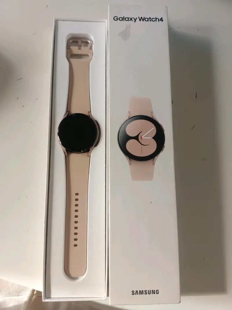 Samsung Galaxy Watch4 rosa nuevo