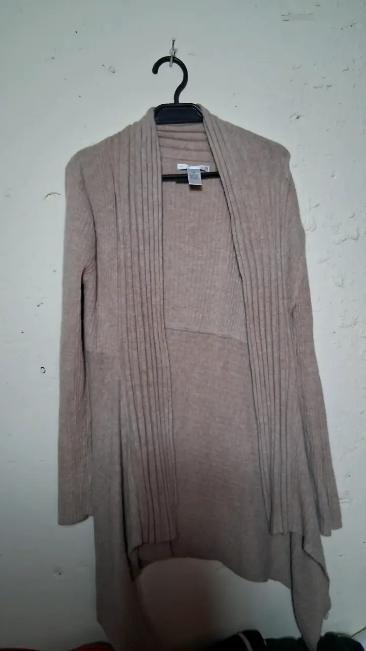 Cardigan de lana beige para mujer - 2