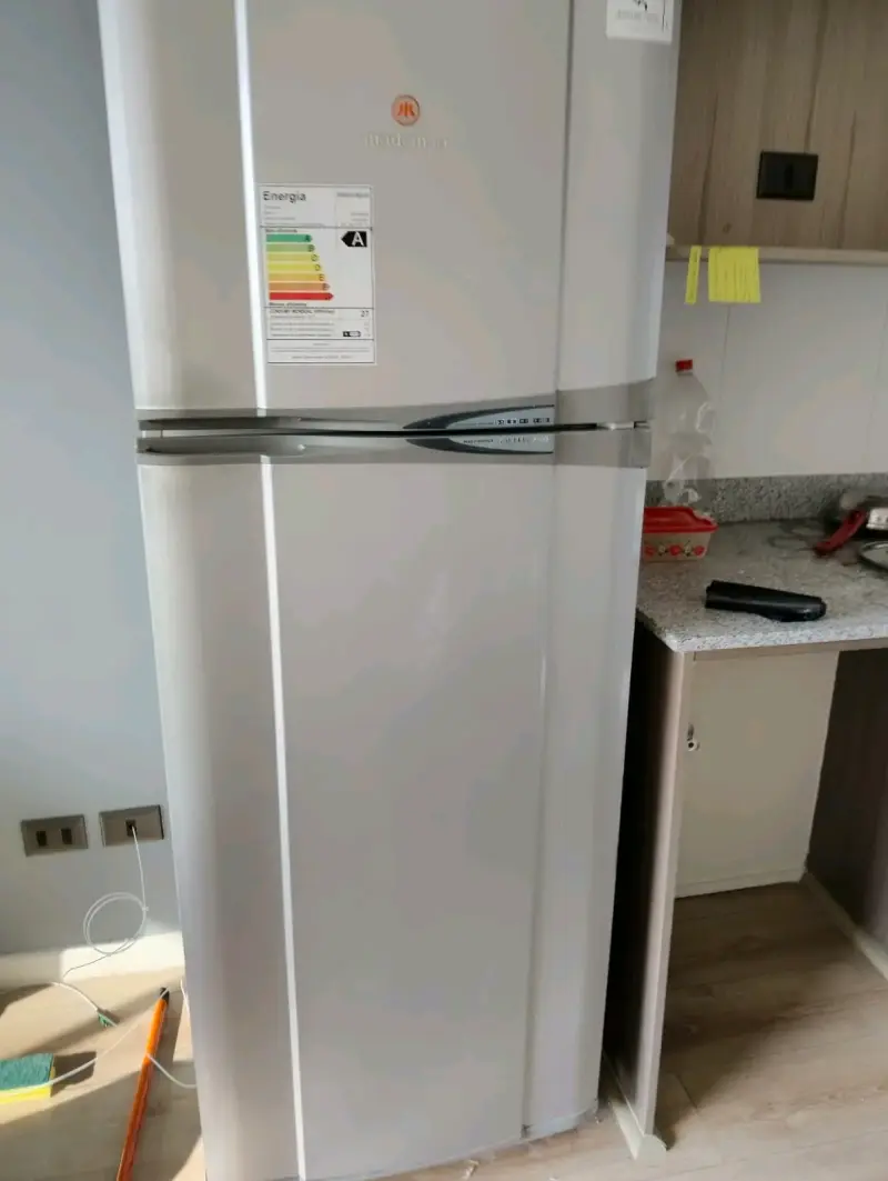 Refrigerador Mademsa de dos puertas - 1