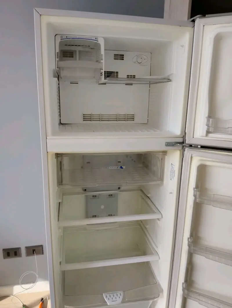 Refrigerador Mademsa de dos puertas - 4
