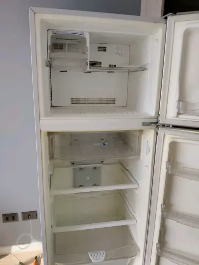 Refrigerador Mademsa de dos puertas - miniatura 4