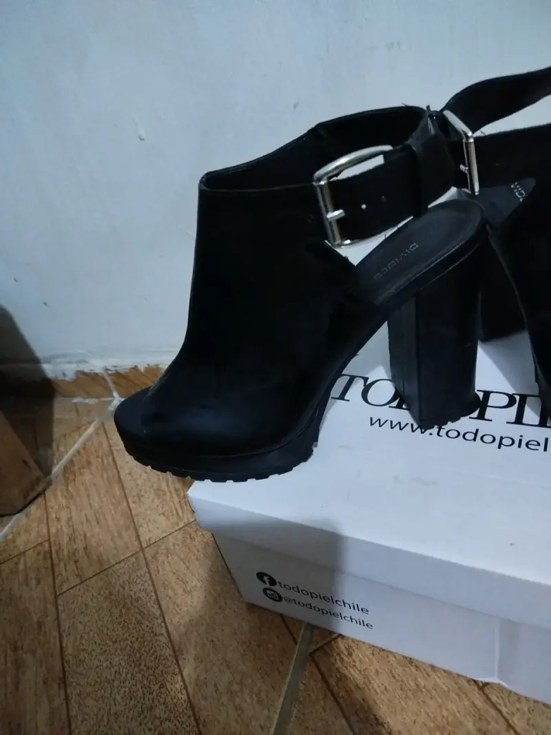 Sandalias de tacón alto negras Todopiel - 4