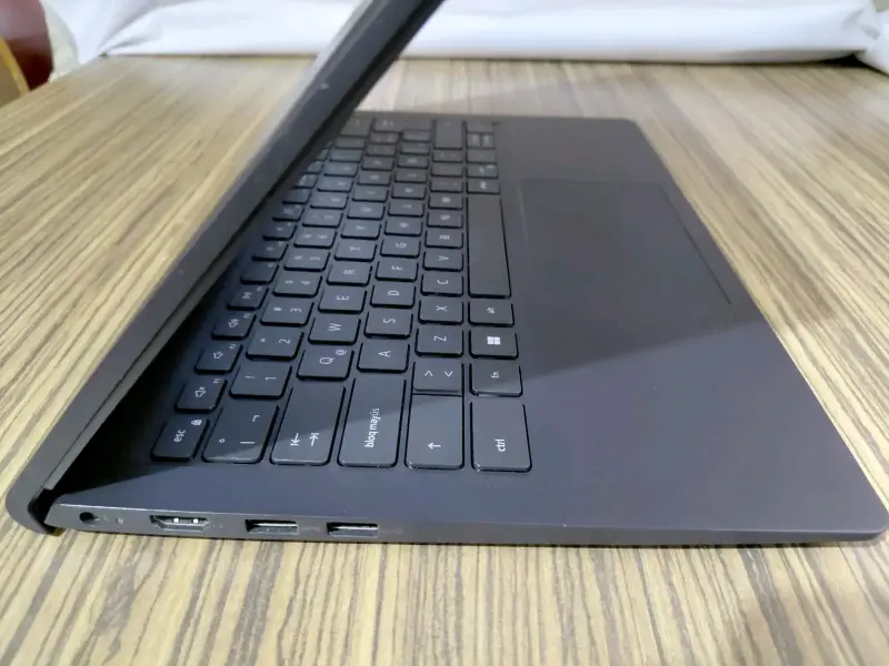 Notebook Dell Core i5 Generación 11TH - 2