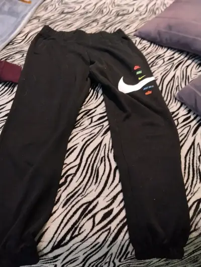 Pantalones deportivos Nike negros para hombre - miniatura 3