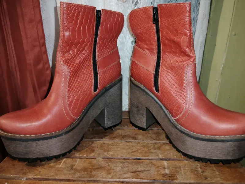 Botines de cuero con plataforma y cierre - 2