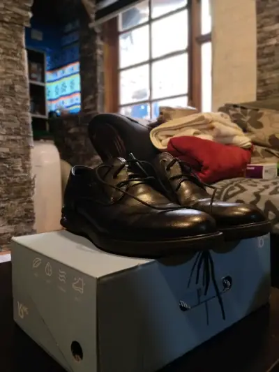 Zapatos formales de cuero negro para hombre - miniatura 1