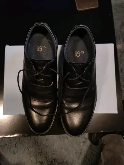 Zapatos formales de cuero negro para hombre - miniatura 3