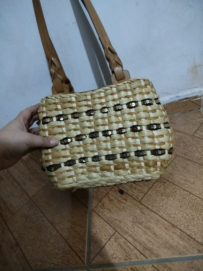 Bolso de mimbre con asas de cuero - 2