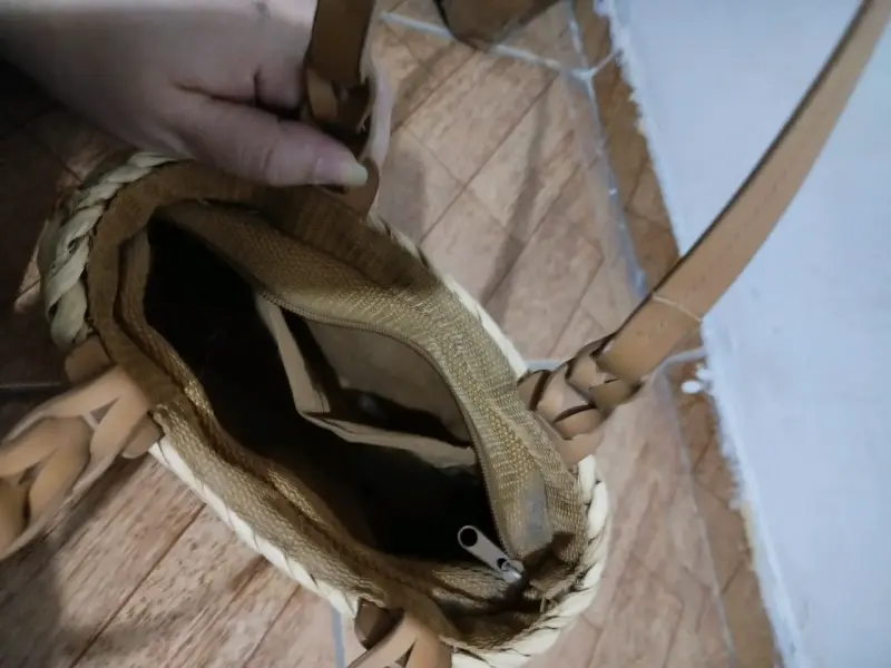 Bolso de mimbre con asas de cuero - 3