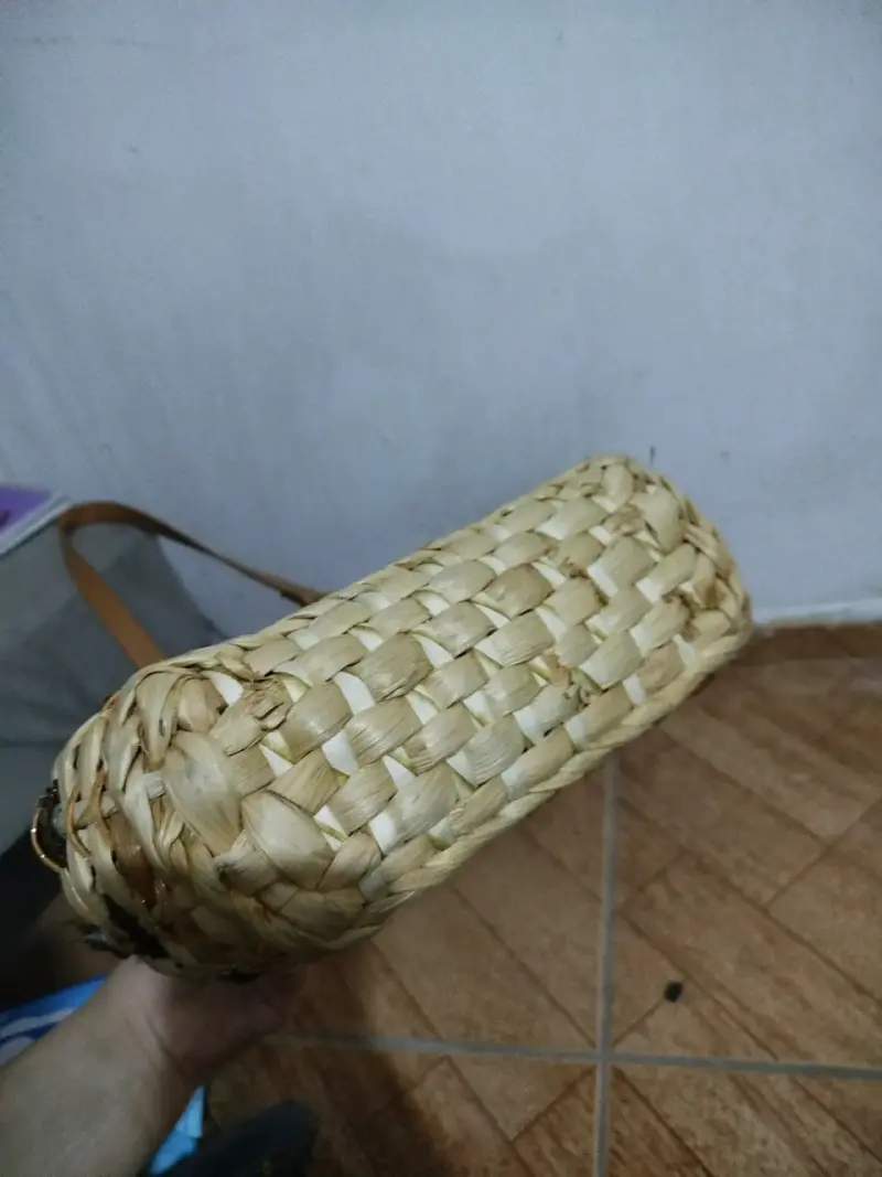 Bolso de mimbre con asas de cuero - 4