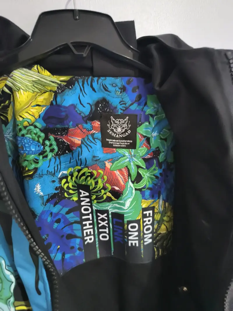 Chaqueta Semalangad con diseño tropical - 1