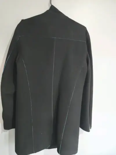 Abrigo negro con cierre y cuello alto Zara - miniatura 4
