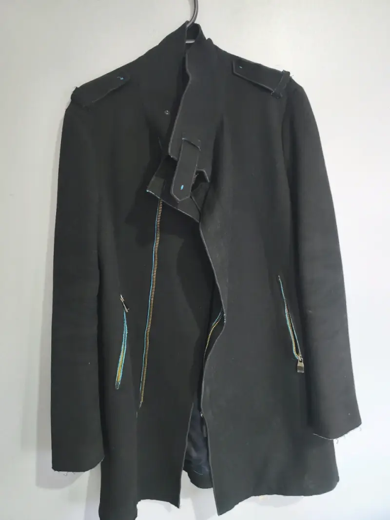 Abrigo negro con cierre y cuello alto Zara - 6