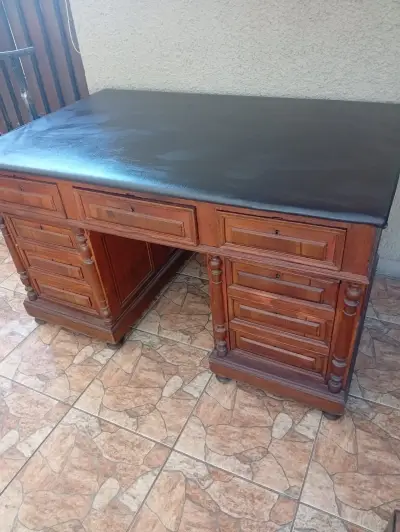 Escritorio de madera antiguo - miniatura 2
