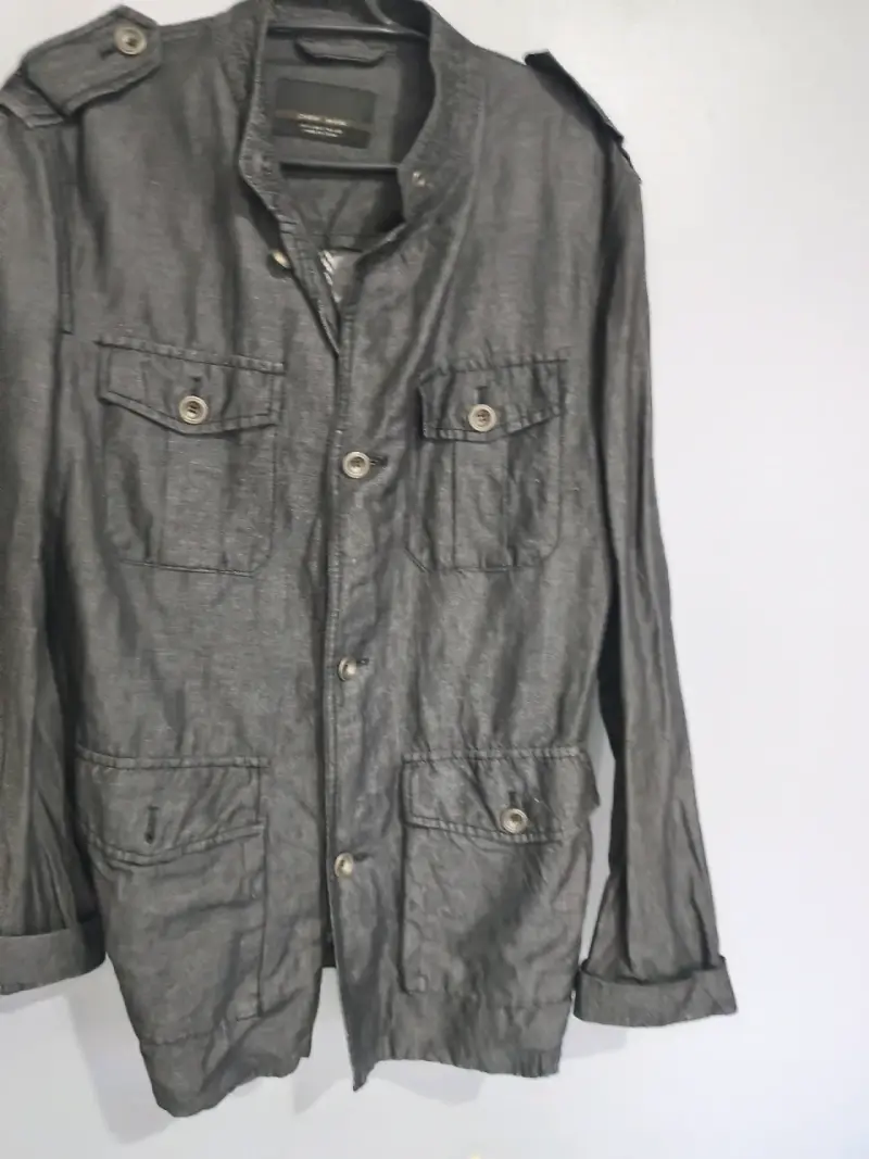 Chaqueta negra Zara Man estilo casual - 2