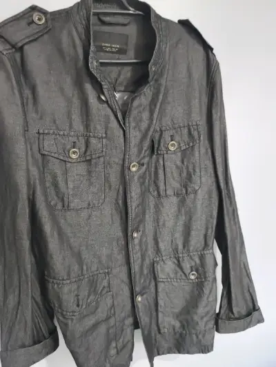 Chaqueta negra Zara Man estilo casual - miniatura 3
