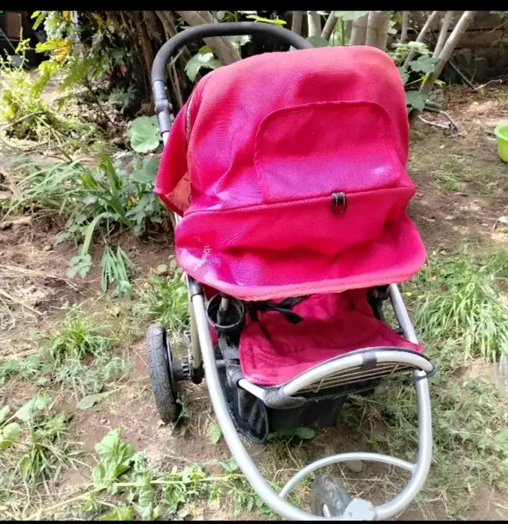 Coche de bebé rojo plegable - 1